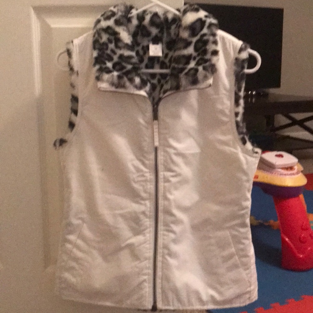 Gap XS reversible fur vest